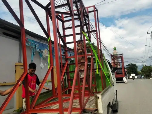 Pemasangan Kanopi Baja - hasil pekerjaan Bengkel Las Fadilah Jaya Kota Palu