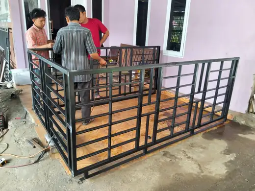Railing Tangga dan Balkon - hasil pekerjaan Bengkel Las Fadilah Jaya Kota Palu