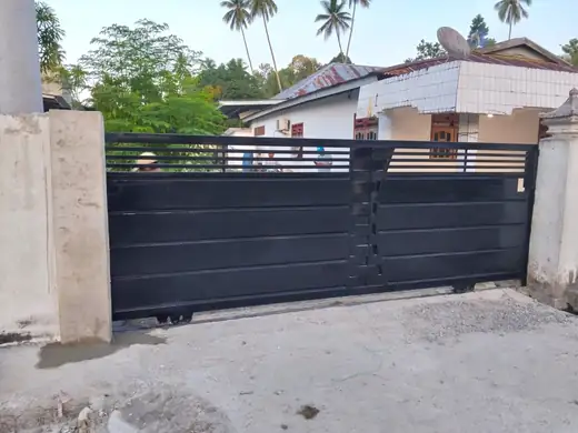 Pagar Besi Minimalis Palu - hasil pekerjaan Bengkel Las Fadilah Jaya Kota Palu