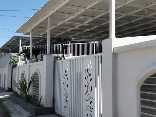 Railing Tangga dan Balkon - hasil pekerjaan Bengkel Las Fadilah Jaya Kota Palu